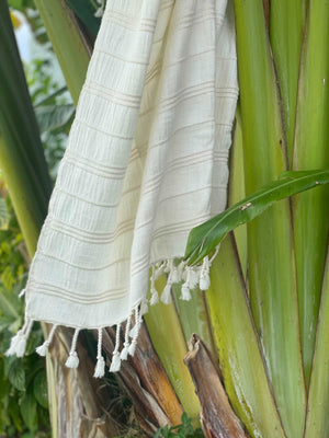 Super soft Turkish towel in Creme. Perfect for beach or bath. Known for its softness, very absorbent, quick dry. Hand loomed. Fair trade.